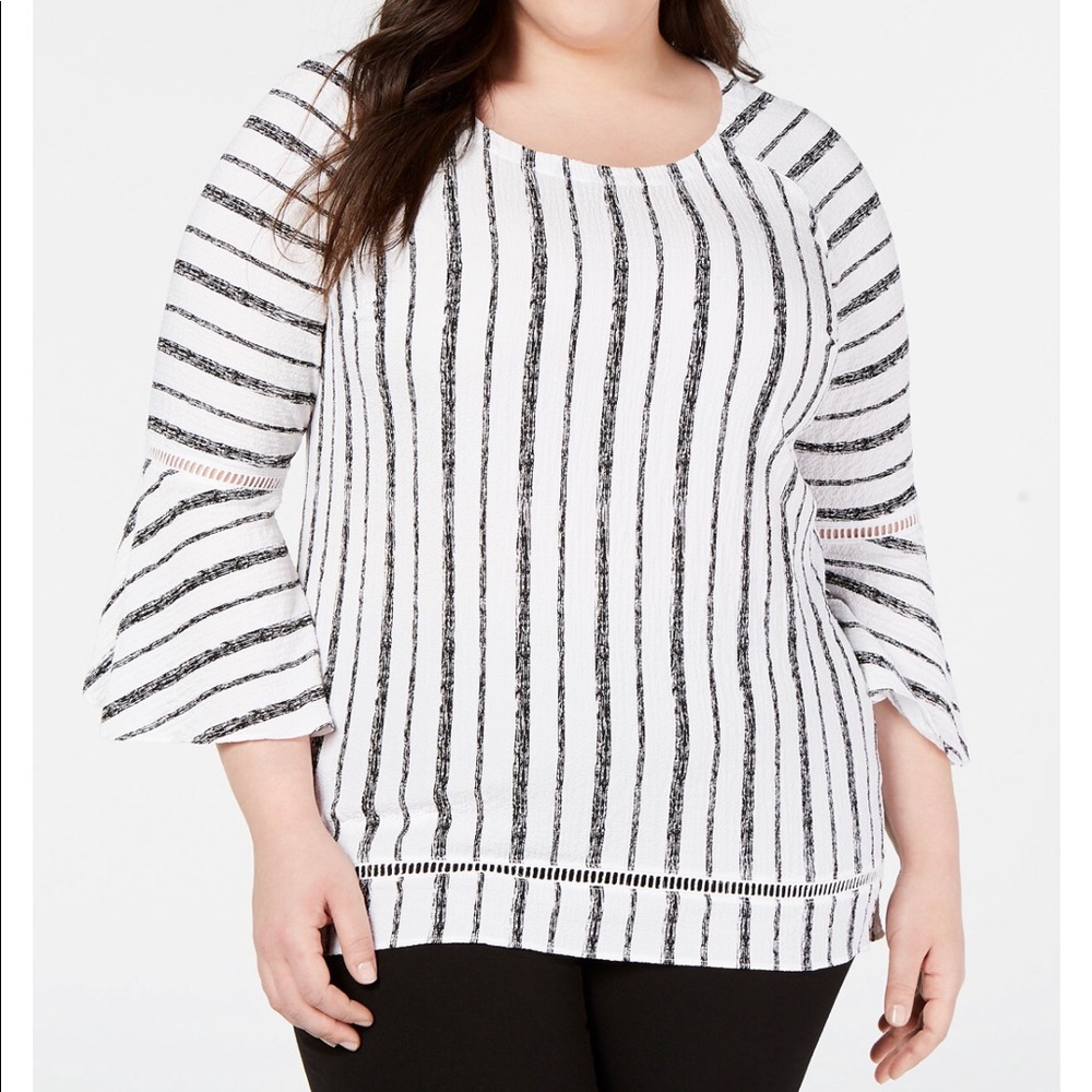 Plus size bell- sleeve crinkle top 2x